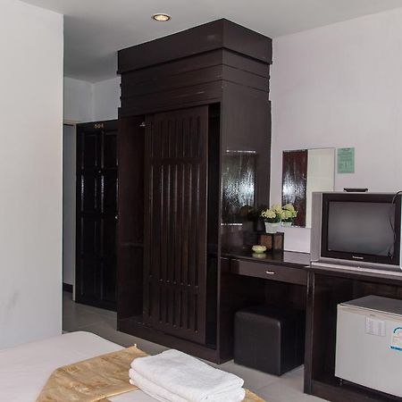 Patong Bay Guesthouse Экстерьер фото