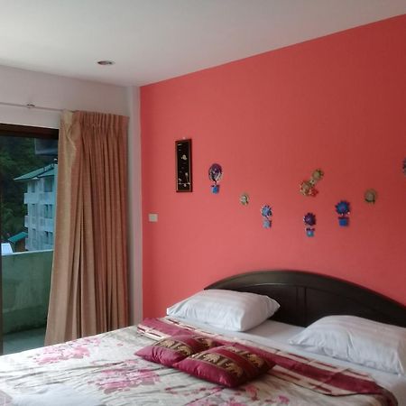 Patong Bay Guesthouse Экстерьер фото