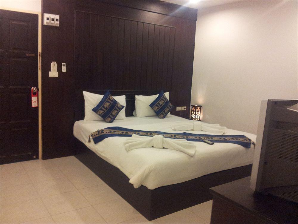 Patong Bay Guesthouse Экстерьер фото
