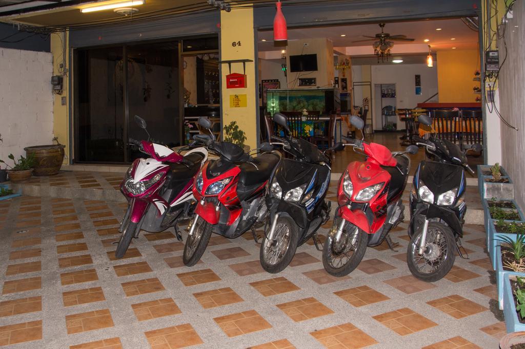Patong Bay Guesthouse Экстерьер фото