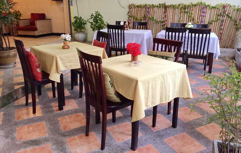 Patong Bay Guesthouse Экстерьер фото