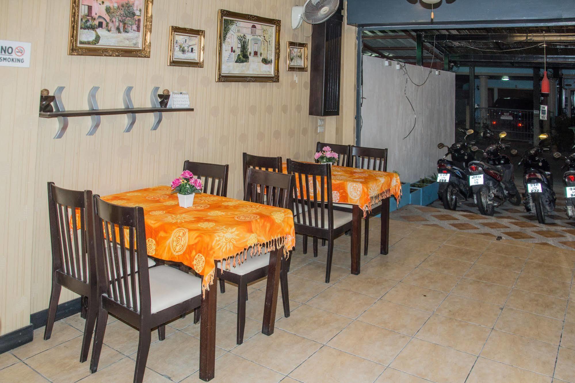 Patong Bay Guesthouse Экстерьер фото